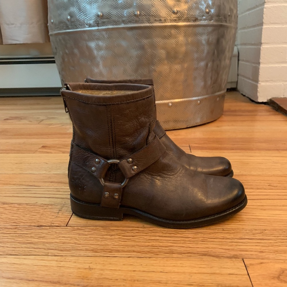 Frye Brown Ankle Booties Size 6B